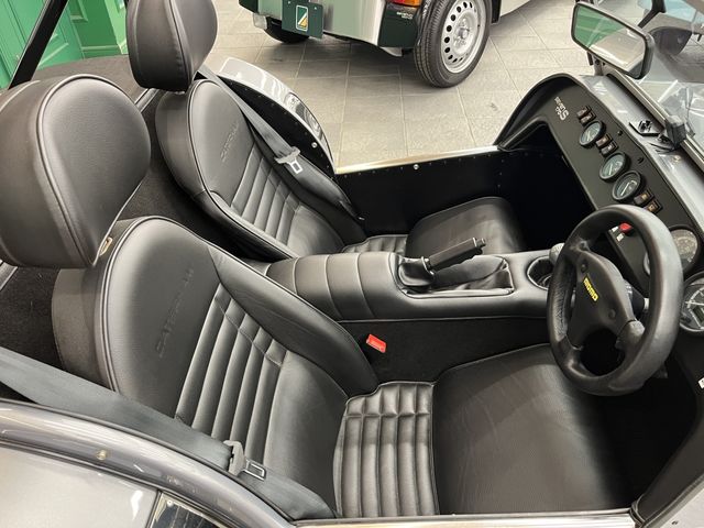 Mazda Bongo front view