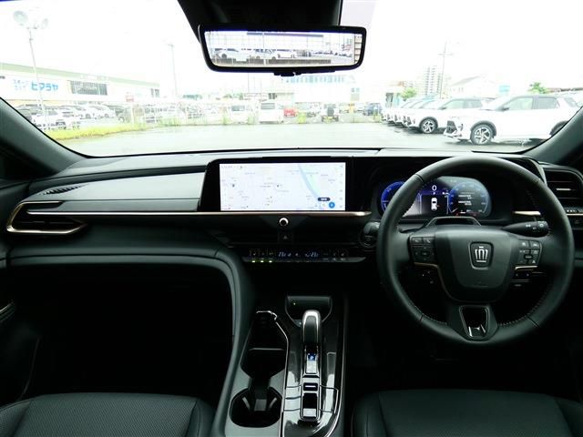 Mazda Bongo front view