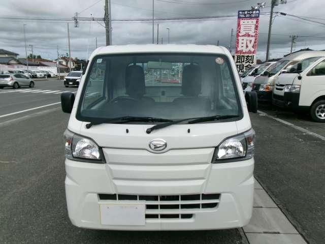 Mazda Bongo front view
