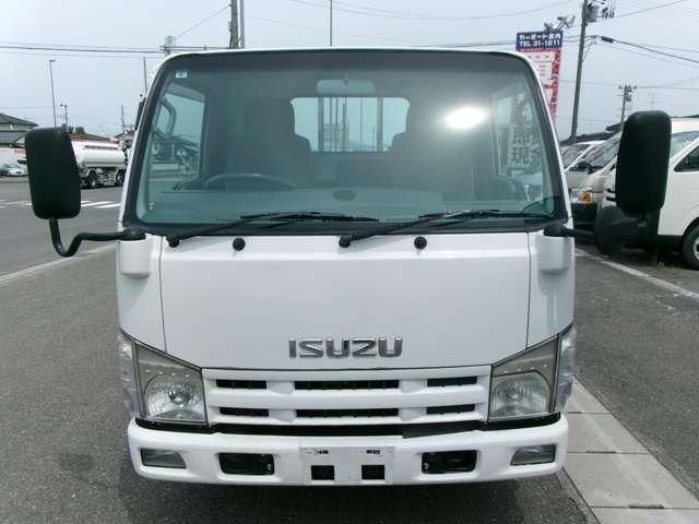 Mazda Bongo front view
