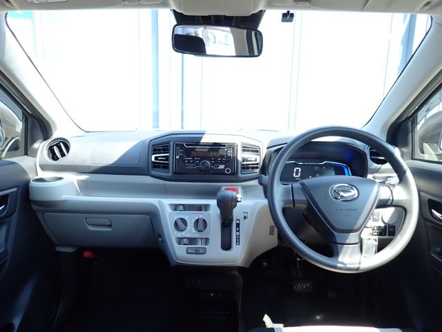 Mazda Bongo front view
