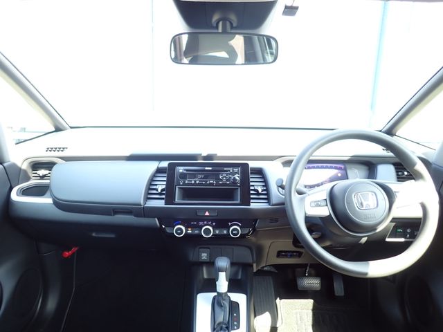 Mazda Bongo front view