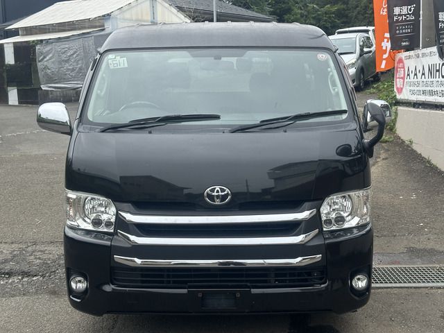 Mazda Bongo front view