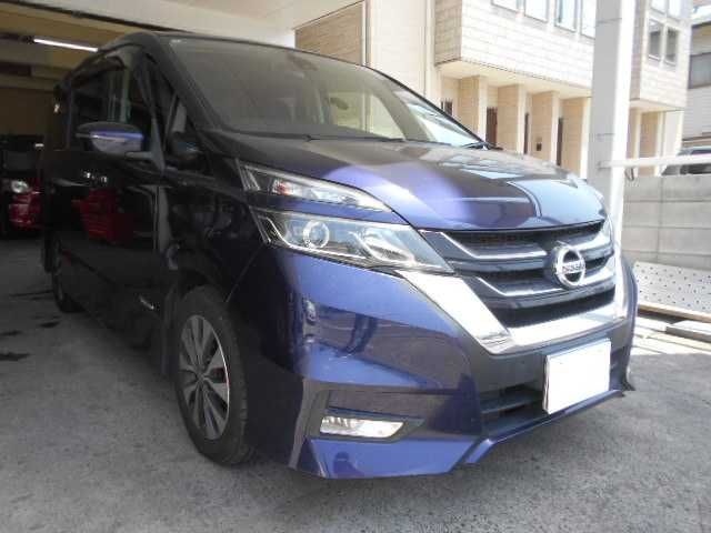Mazda Bongo front view