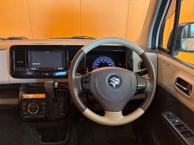 Mazda Bongo front view