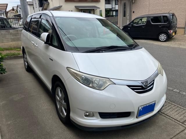 Mazda Bongo front view