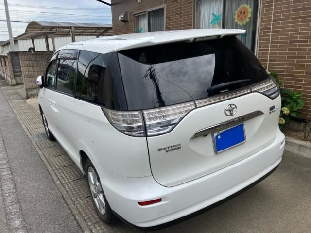 Mazda Bongo rear view