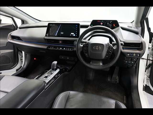 Mazda Bongo front view