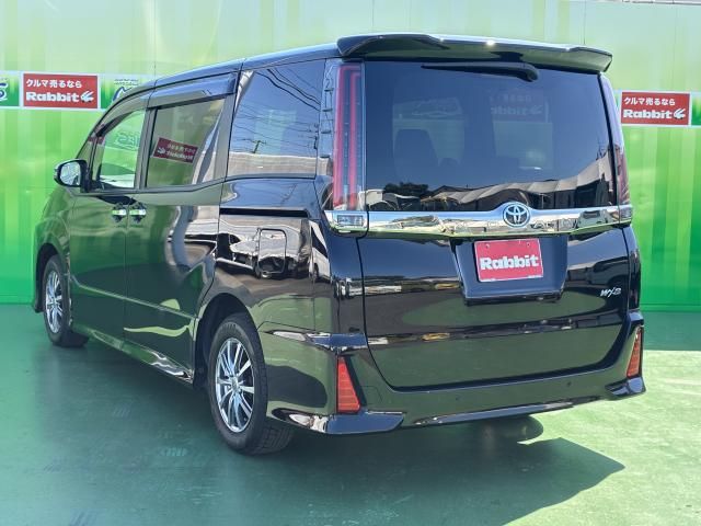 Mazda Bongo rear view