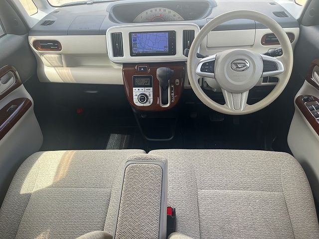 Mazda Bongo front view