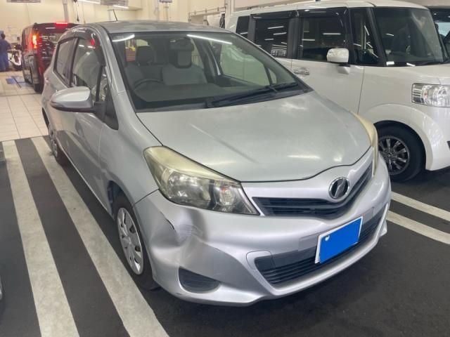 Mazda Bongo front view