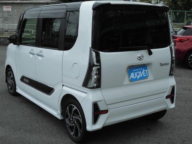 Mazda Bongo rear view