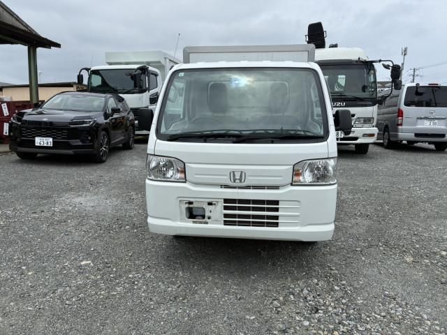 Mazda Bongo front view