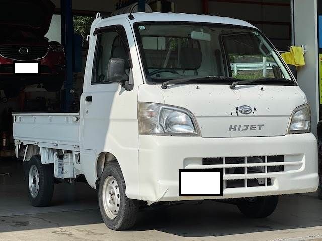 Mazda Bongo front view
