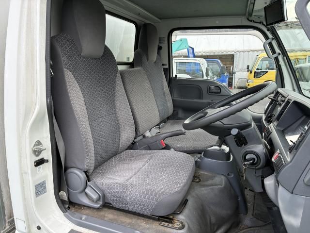 Mazda Bongo front view