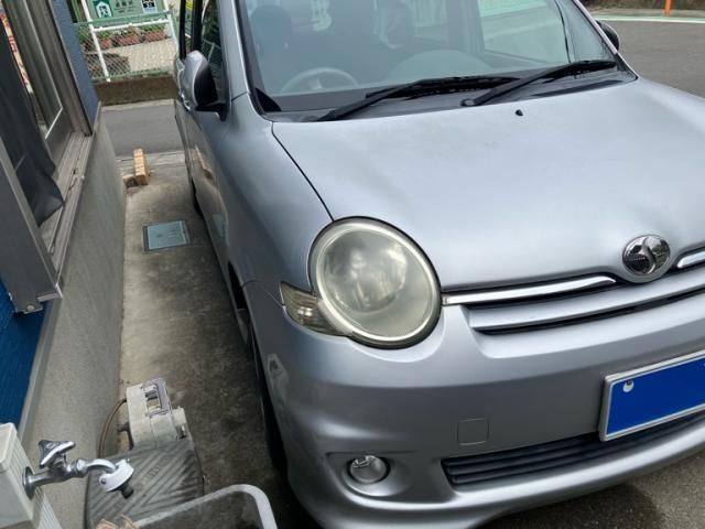 Mazda Bongo front view