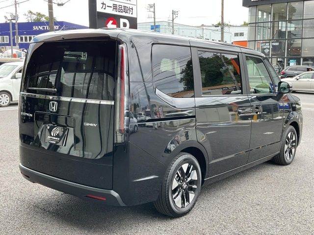 Mazda Bongo rear view