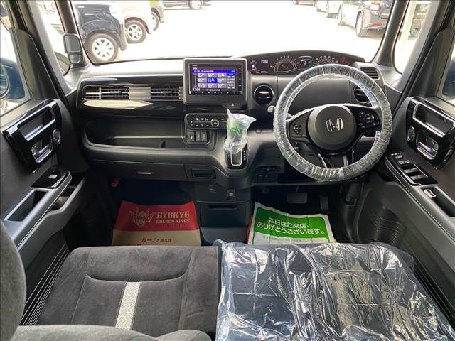 Mazda Bongo rear view