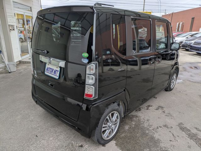 Mazda Bongo front view