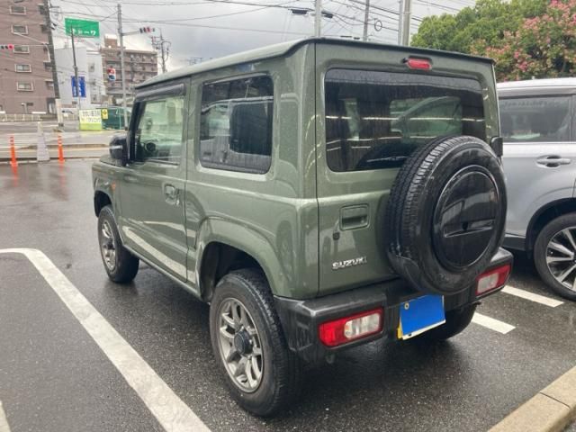 Mazda Bongo front view