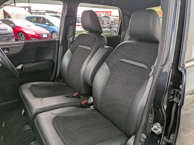 Mazda Bongo rear view
