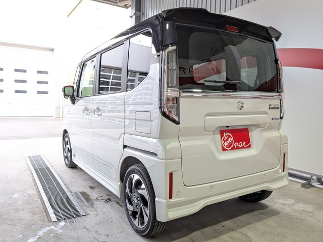 Mazda Bongo rear view