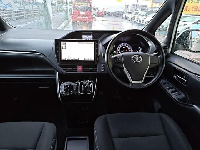 Mazda Bongo rear view