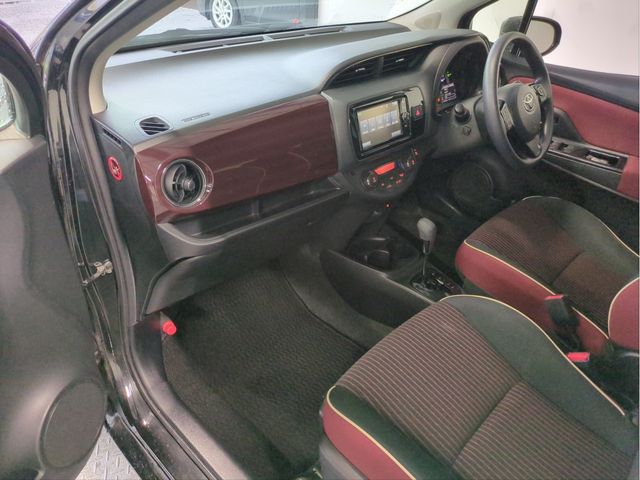 Mazda Bongo rear view