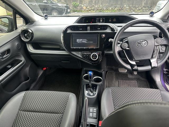 Mazda Bongo front view