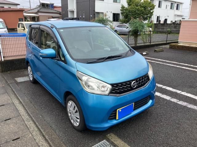 Mazda Bongo rear view
