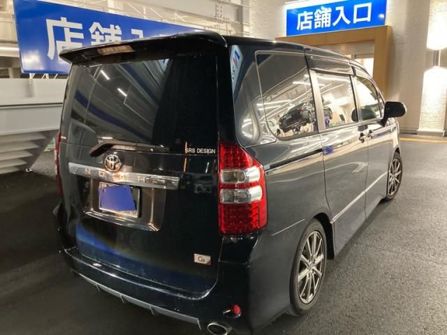 Mazda Bongo rear view