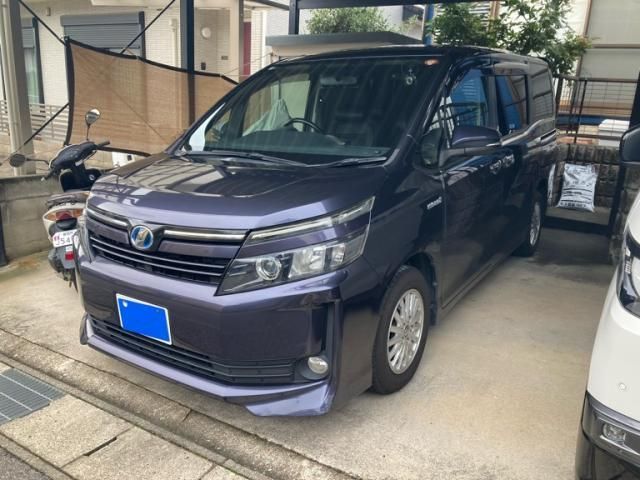 Mazda Bongo front view