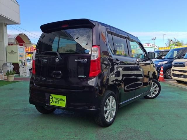 Mazda Bongo front view