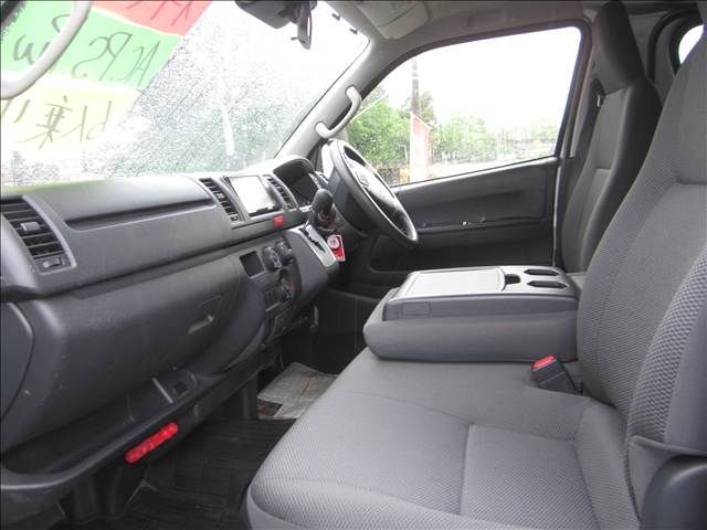 Mazda Bongo front view