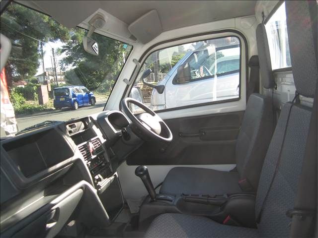 Mazda Bongo front view