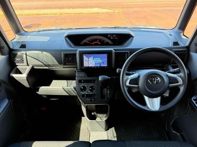 Mazda Bongo front view
