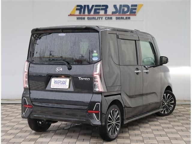 Mazda Bongo rear view