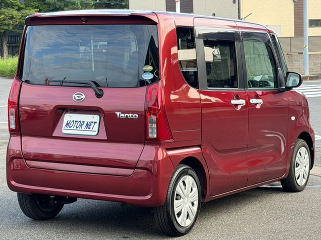 Mazda Bongo front view