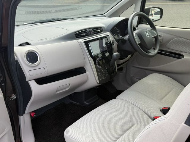 Mazda Bongo rear view