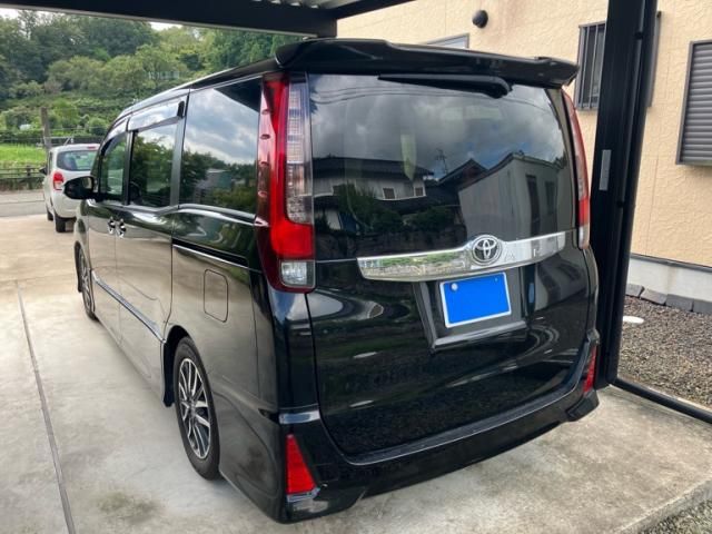 Mazda Bongo front view