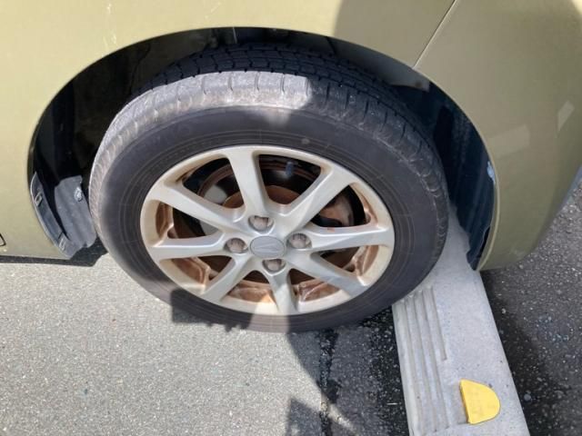 Mazda Bongo rear view