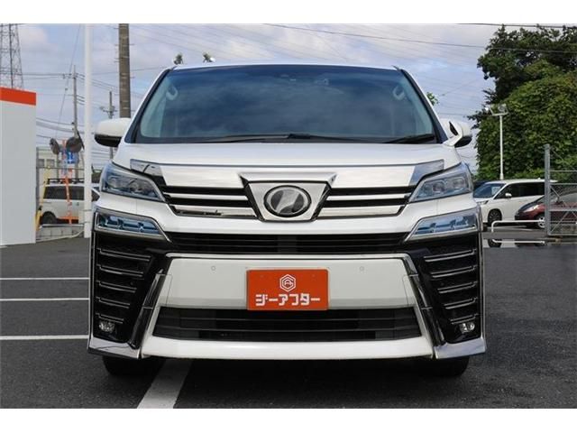Mazda Bongo front view