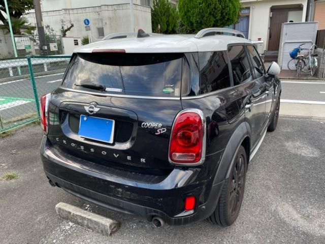 Mazda Bongo rear view