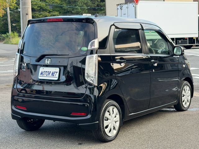 Mazda Bongo front view