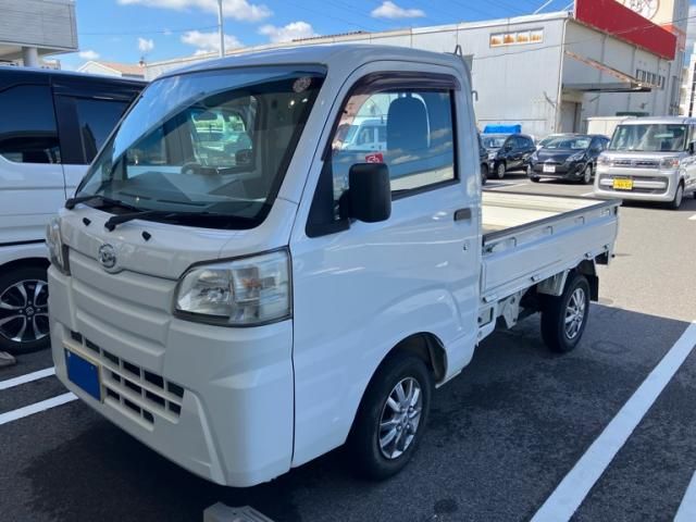 Mazda Bongo front view