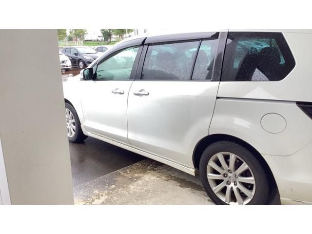 Mazda Bongo front view