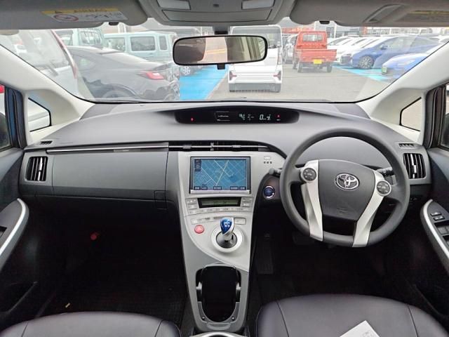 Mazda Bongo rear view