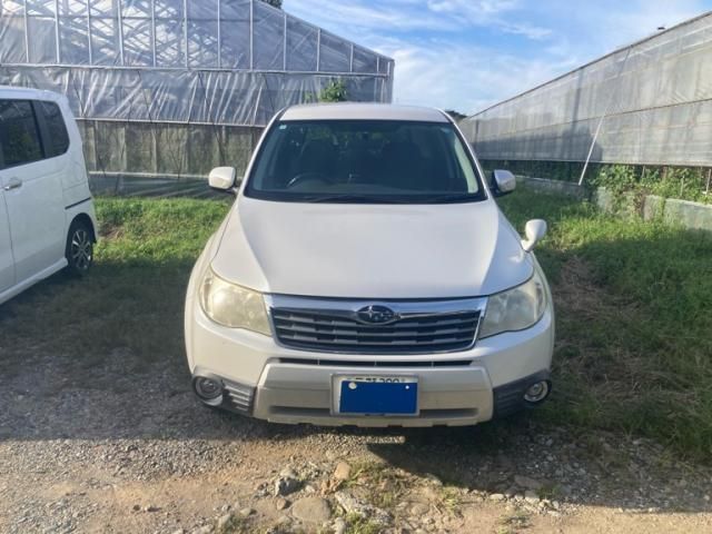Mazda Bongo front view