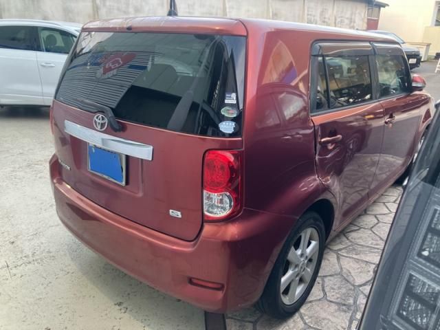 Mazda Bongo front view