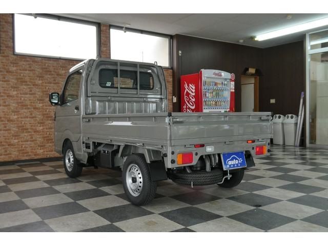 Mazda Bongo front view
